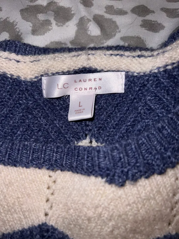 Lauren Conrad Sweater - Image 3