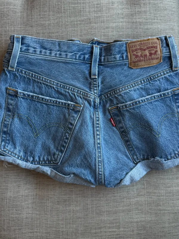 Levi’s 501 Shorts - Image 2