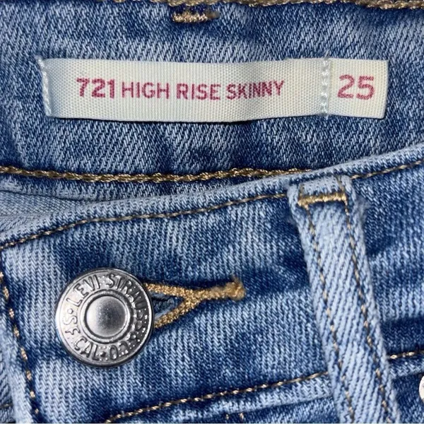 Levi’s 721 High Rise Skinny Size 25 - Image 3