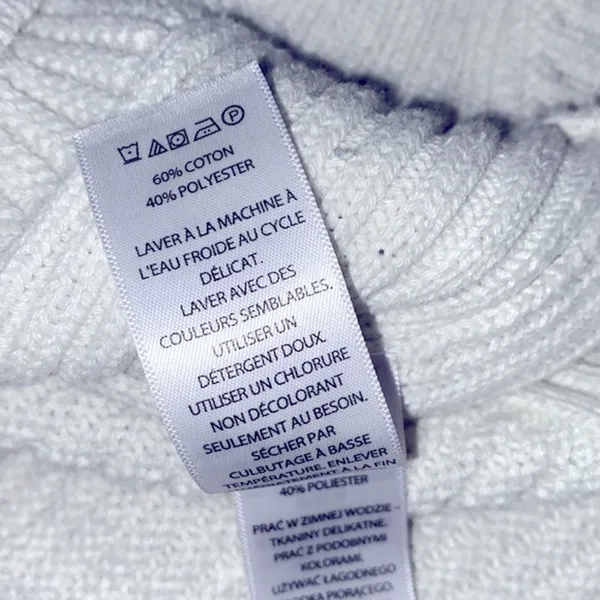Akini knit sweater size medium - Image 7