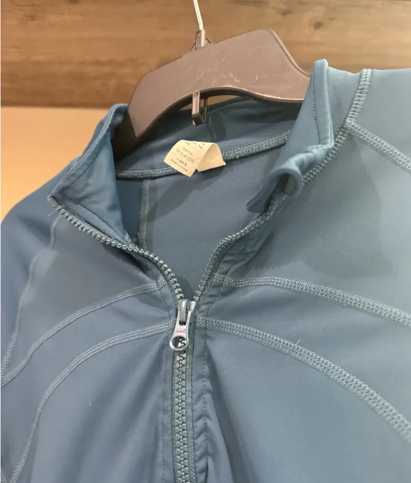 Women's Cropped Workout Jacket 1/2 Zip Athletic Yoga Running Pullover Tops with Thumb Hole - Image 3