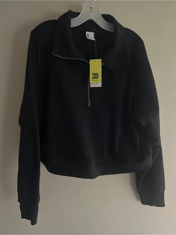 Women’s Black Cropped Sweatshirt with Thumbholes XXL - Image 2