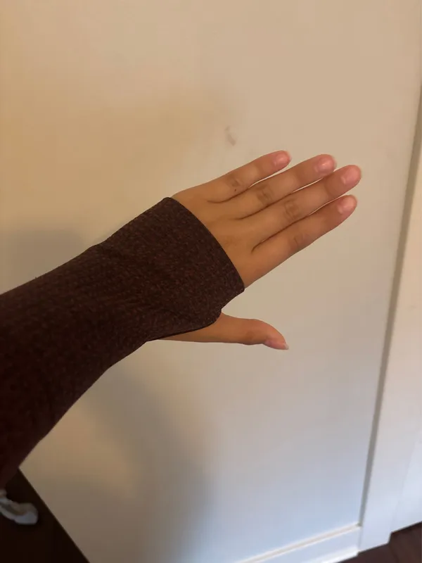 Gymshark Long Sleeve Crop - Image 3