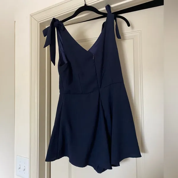 Altar’d State Navy Blue Romper with Shoulder Ties Size M - Image 4