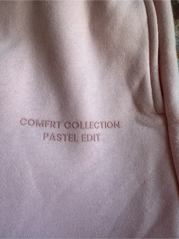 NWOT Comfrt limited edition pastel sweatpants bubblegum pink size medium - Image 4