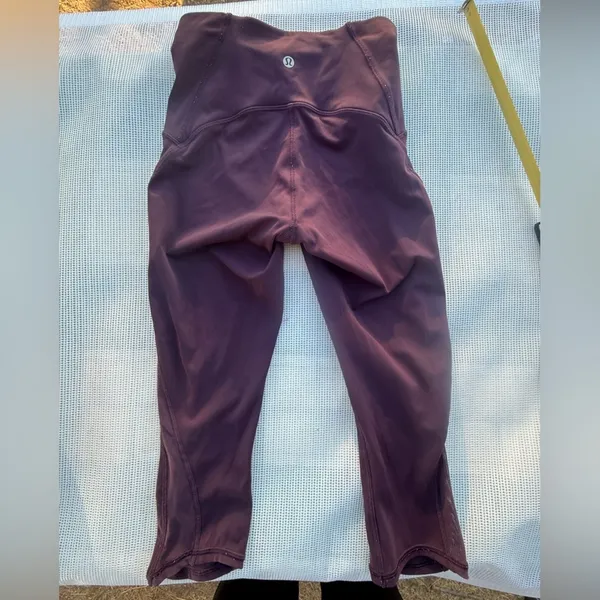 Lululemon Athletica Women’s size 2 Purple High-Waisted Leggings - Image 5