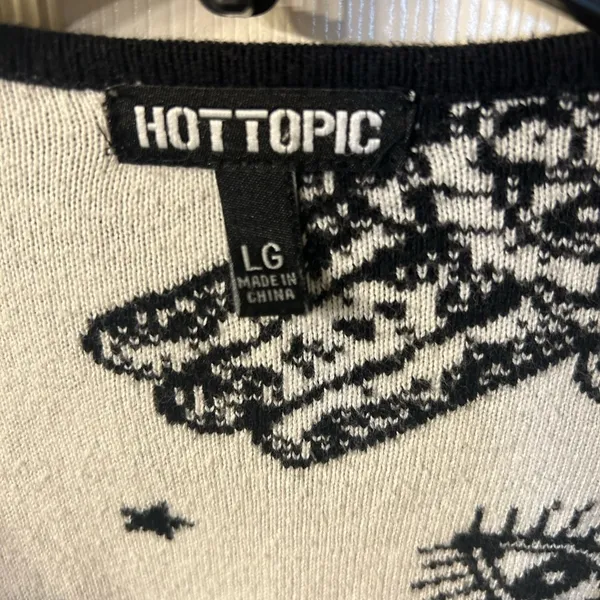 Hot Topic Black and White Patterned Women's Sweater - Image 3