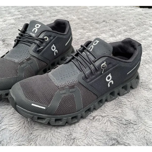 On Cloud 5 All Black Sneakers Wms 6.5 Running Walking Gym Lifestyle Minimalist - Image 11