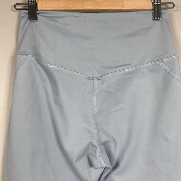 Girlfriend‎ Collective Women’s Size Medium Baby Blue 7/8 Ankle Leggings Yoga - Image 4
