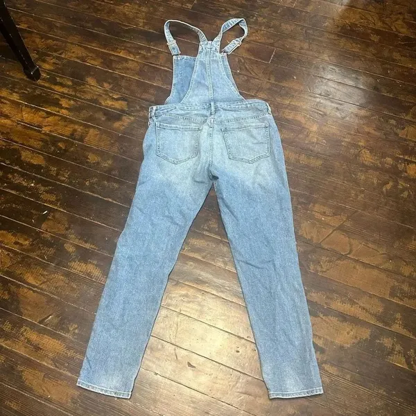 Old Navy artsy 4 farmer lightwash classic denim overalls - Image 2