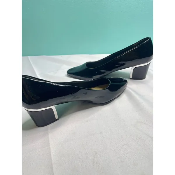Soft style size 11 Sleek Black‎ Patent Leather Pumps - Image 7