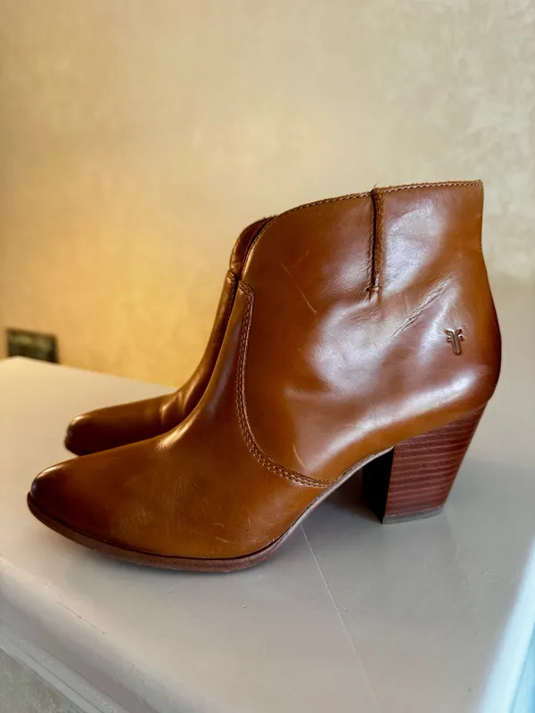 Women's Frye Jennifer Tan Booties - Image 4