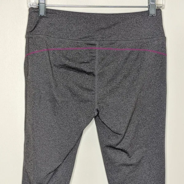 Alo Yoga Gray Capri Leggings - Size S (approximate - see measurements) - Image 5