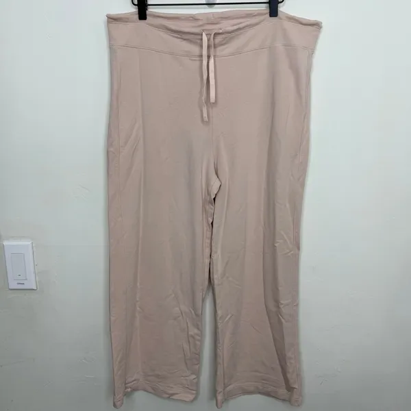 Barefoot Dreams Malibu Luxe Lounge Raglan Pullover & Wide Leg Pants Shell Pink L - Image 7