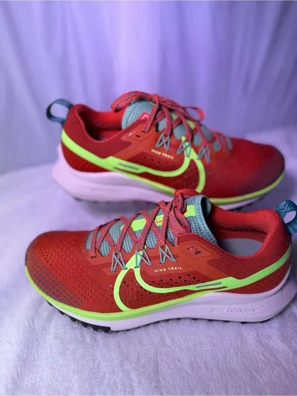 Nike Kids' Red and Neon Green Trail Sneakers - Image 4