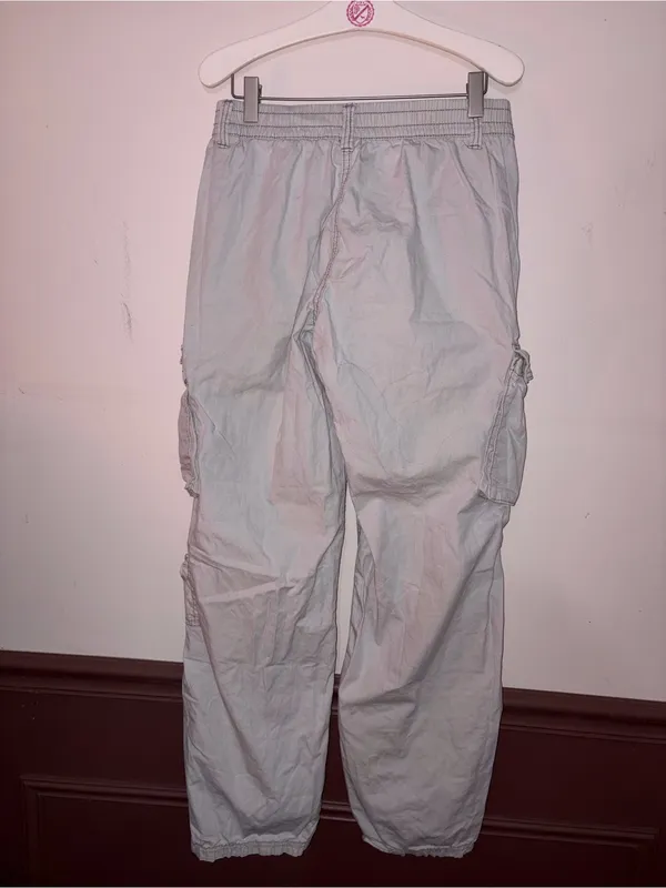 H&M Light Gray Cargo Pants with Utility Pockets - Image 3