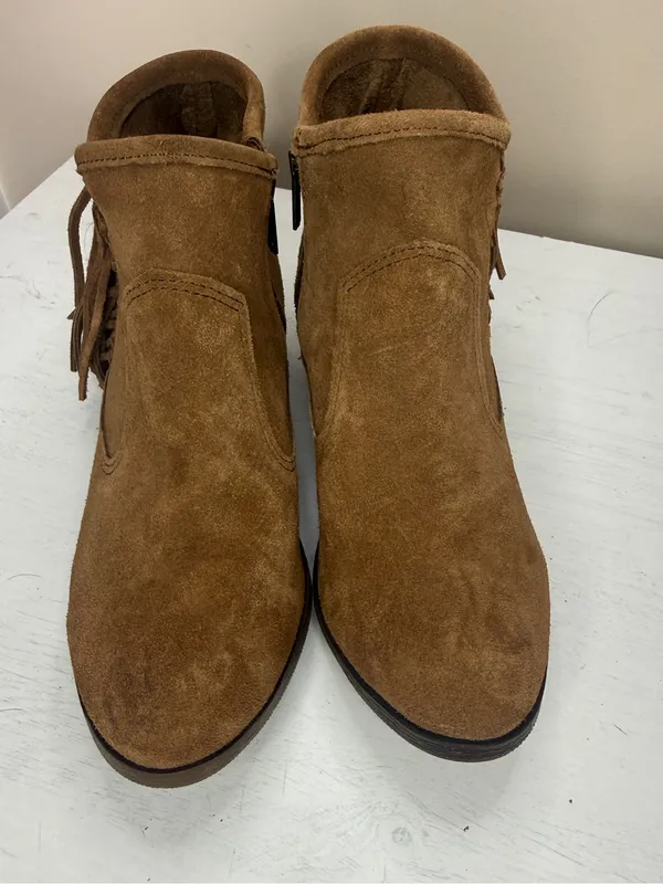 Minnetonka 1523 Blake Boot Brown Side Zipper and Fringe women’s size 8.5 - Image 4