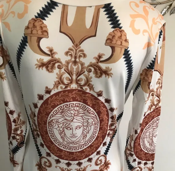 Women’s size medium New bodycon gold and white fashion deess - Image 6
