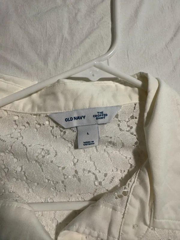 Old navy top - Image 2