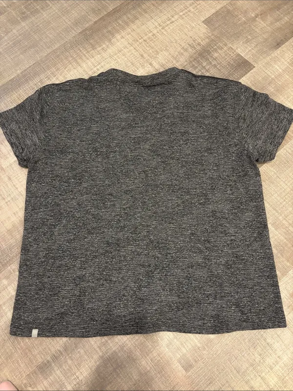 lululemon grey workout top - Image 2