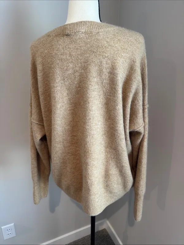 CeCe Beige Sweater with Red Heart Crewneck - Image 4