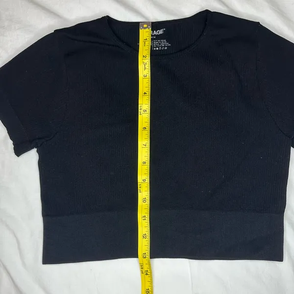 Garage black ribbed short-sleeve crop top - Image 4