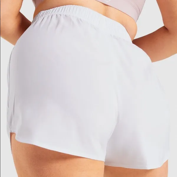 Gymshark ✨ ESSENTIAL LOOSE TRAINING SHORTS✨ - Image 4