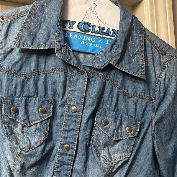 Guess Lexi denim shirt distressed look J - Image 5