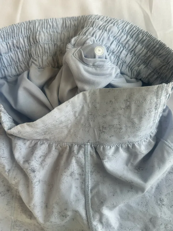 Lululemon Hotty Hot Short 2.5” - Image 3