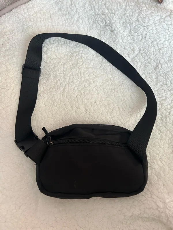 Amazon Belt Bag - Image 2