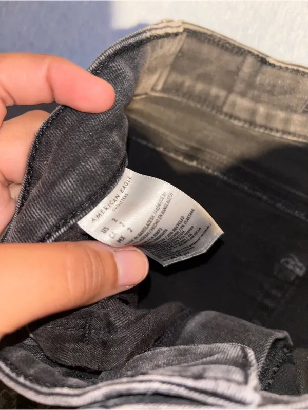 American Eagle Women’s Black Distressed Denim Shorts - Image 4