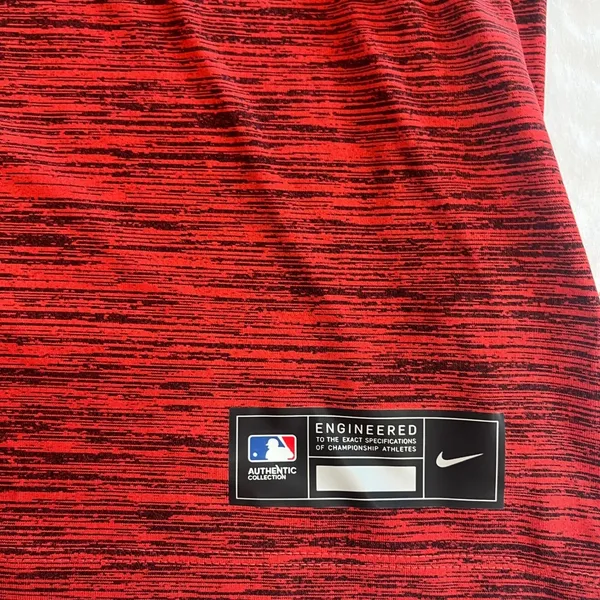 New Nike Tee Phillies MLB Baseball Women's T-Shirt Dark Red Medium Dri-Fit - Image 2