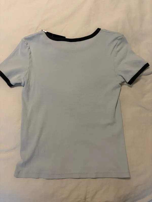 Brandy Melville Chicago Tee - Image 4