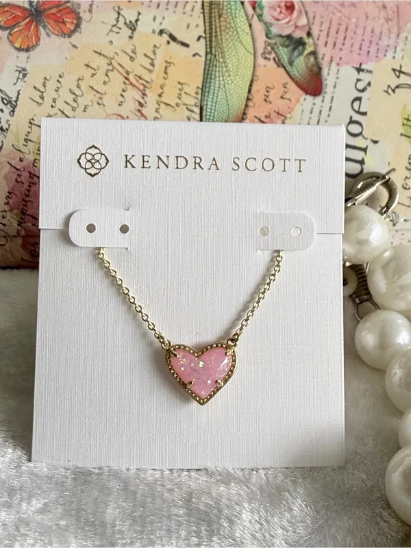 Kendra Scott Ari Heart Pendant Necklace - Bubble Gum Pink Opal - Image 2