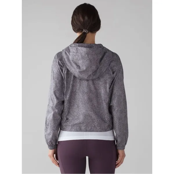 🆕 NWOT Lululemon I Put A Shell On You Crop Jacket Lightweight Pullover Hood 6 - Image 4