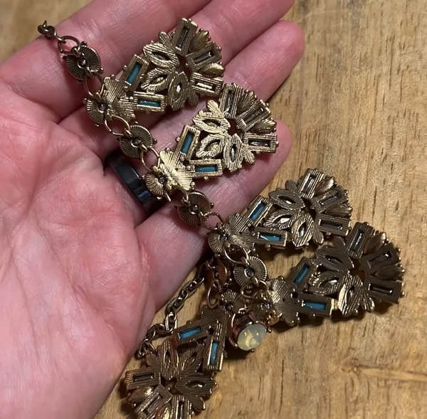 Statement Rhinestone Necklace Blue - Image 4