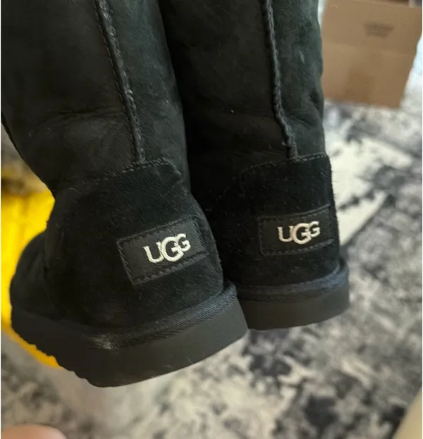 UGG Boots Black - Image 2