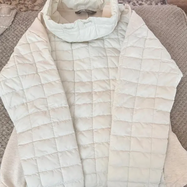 The North Face Women's Quilted Hybrid Pullover Jacket Medium Cream - Image 3