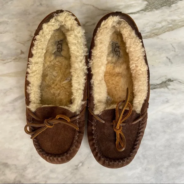 UGG Womens Shearling Lined Chocolate Brown Suede Moccasin Slippers Size 6 - Image 6