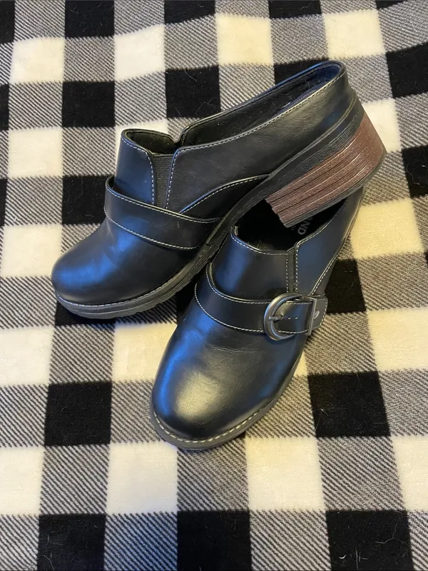 Eastland Black Leather Slip-On Mules with Buckle Detail - Image 3