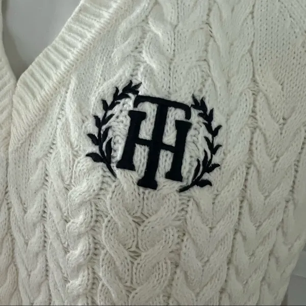 Tommy Hilfiger Sweater Ivory V-Neck Varsity Cable Knit Pullover Size L MSRP $79 - Image 3