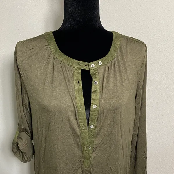 'VERY J' brand Small Olive Roll Button Sleeve Hi-Low Henley Office Blouse - Image 5