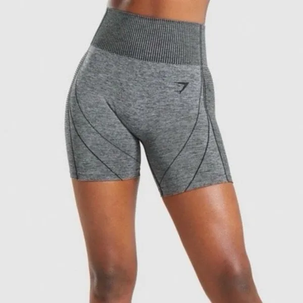 ✨Gymshark Women's Hyper Amplify Black Marl Seamless Sz Medium Shorts✨ - Image 3