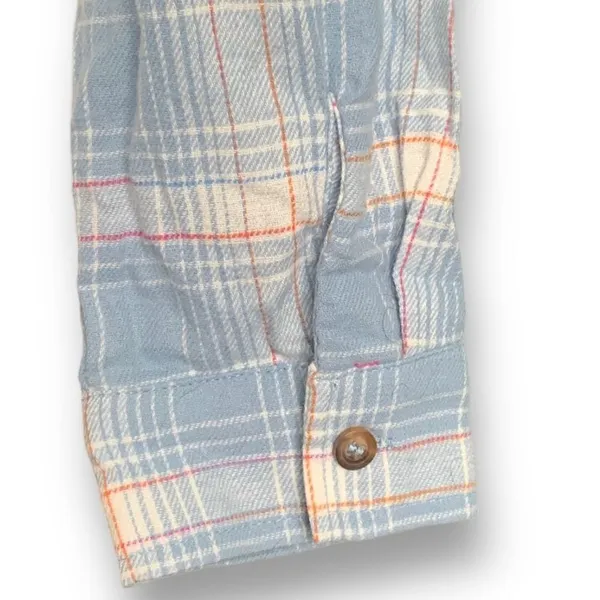 Timing Women's Blue Plaid‎ Flannel Cropped Long Sleeve Button Down Shirt Small - Image 7