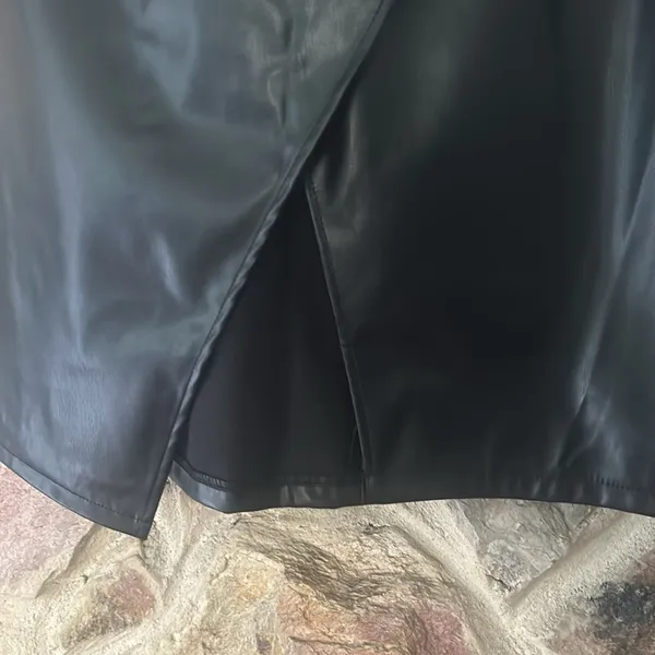 Commense Pleated Split PU Leather Skirt size L Black Size L - Image 4