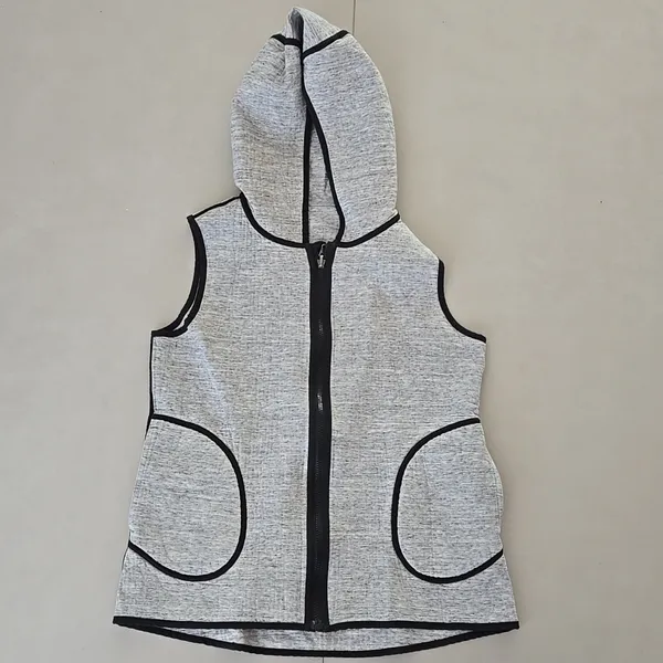 New Reversible Lululemon Insculpt Vest In Gray With Hood - Image 5
