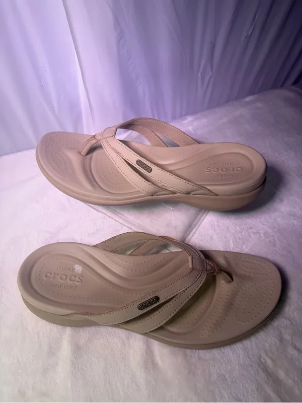 CROCS Women's Beige/Tan Strappy Flip Flop Sandals - Image 3