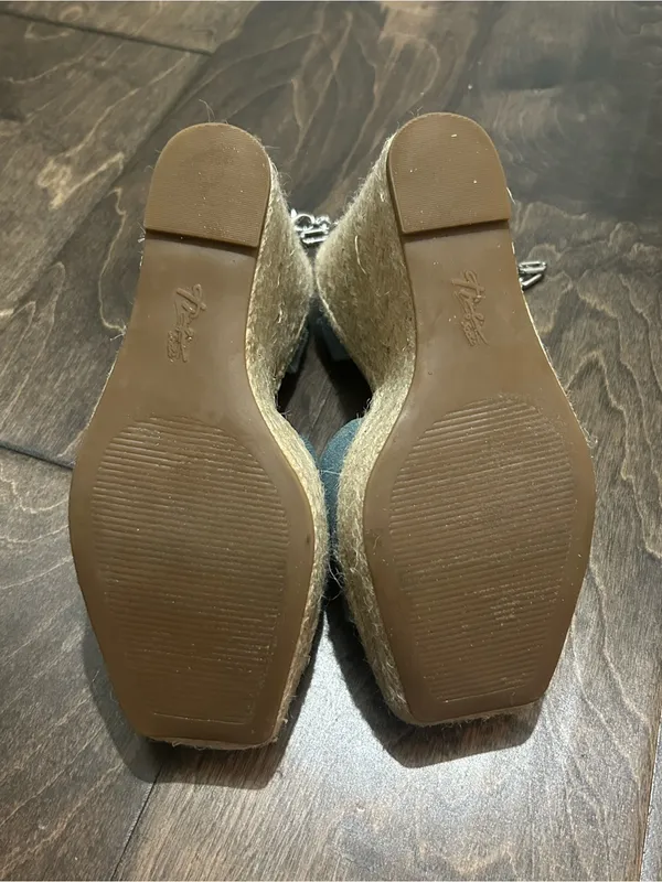 Thalia Sodi Caden Denim‎ Wedge Sandals - Image 7