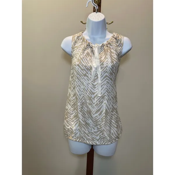 Ann Taylor LOFT Sleeveless Animal Print Top Size M Cream Tan V Neck Tie Detail - Image 2