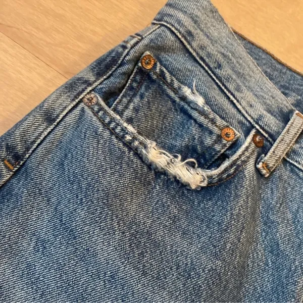Like New Agolde 90’s pinch waist distressed jeans - Image 6